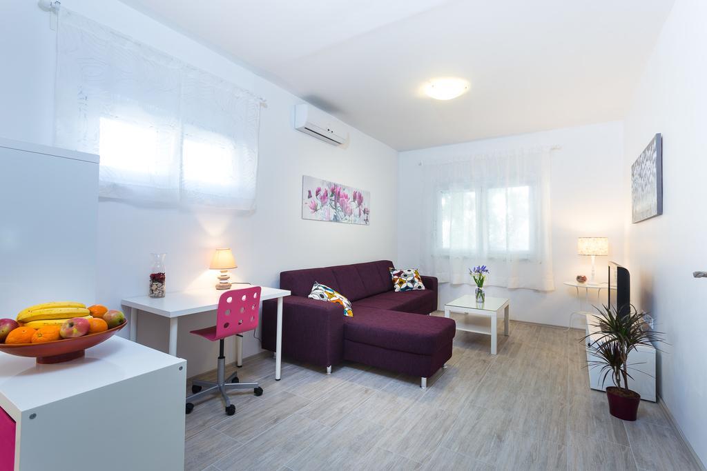 Apartment Perunika Zadar Exterior photo